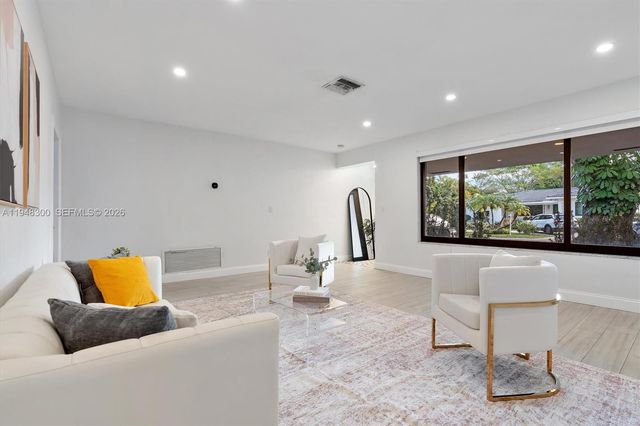 10570 NE 3rd Ave, Miami Shores, FL 33138