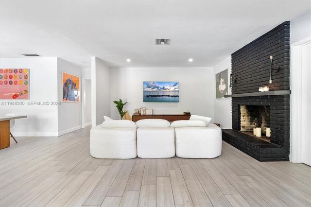 10570 NE 3rd Ave, Miami Shores, FL 33138