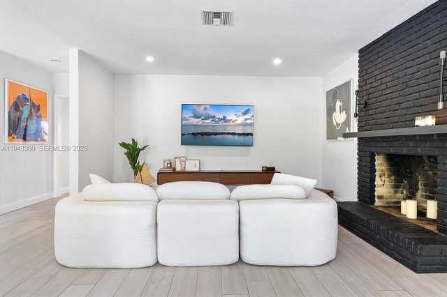 10570 NE 3rd Ave, Miami Shores, FL 33138