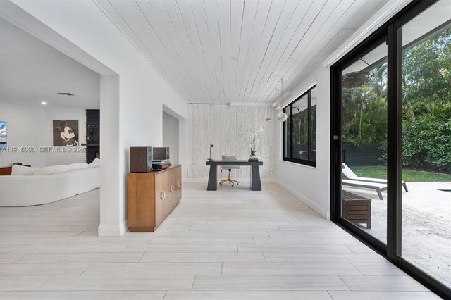 10570 NE 3rd Ave, Miami Shores, FL 33138