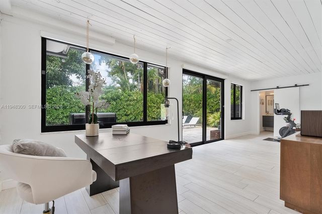 10570 NE 3rd Ave, Miami Shores, FL 33138