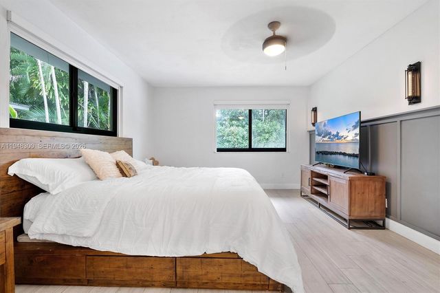 10570 NE 3rd Ave, Miami Shores, FL 33138