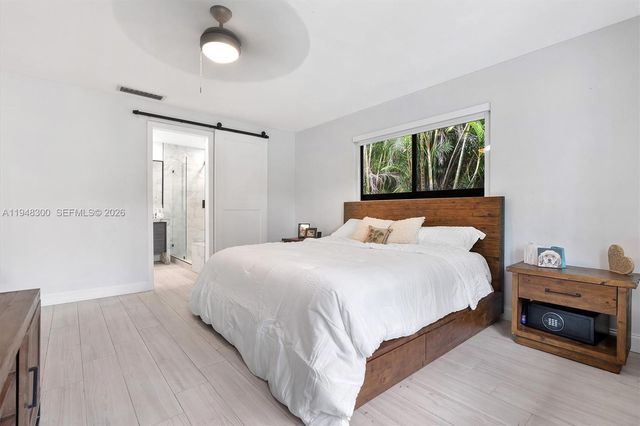 10570 NE 3rd Ave, Miami Shores, FL 33138