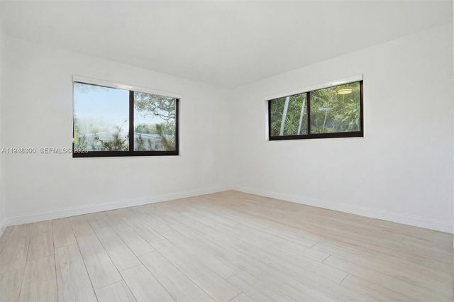 10570 NE 3rd Ave, Miami Shores, FL 33138