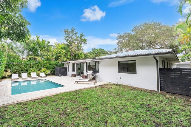 10570 NE 3rd Ave, Miami Shores, FL 33138
