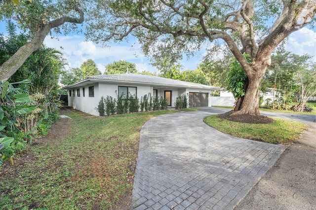 10570 NE 3rd Ave, Miami Shores, FL 33138