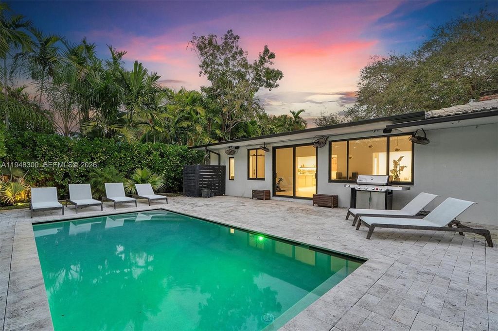 10570 NE 3rd Ave, Miami Shores, FL 33138