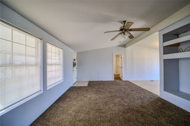 596 S Emery Park Road, Golden Valley, AZ 86413