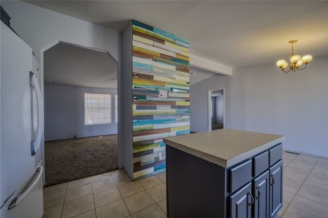 596 S Emery Park Road, Golden Valley, AZ 86413