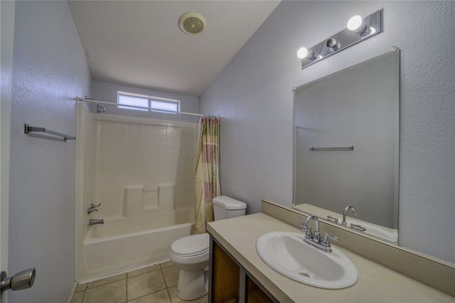 596 S Emery Park Road, Golden Valley, AZ 86413