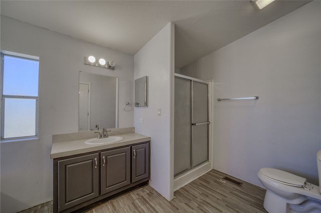 596 S Emery Park Road, Golden Valley, AZ 86413