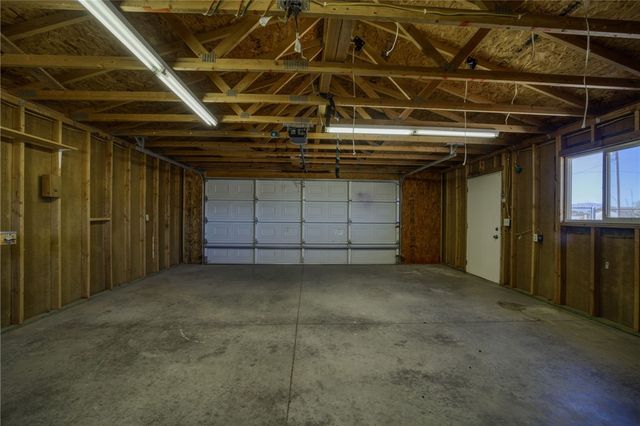 596 S Emery Park Road, Golden Valley, AZ 86413