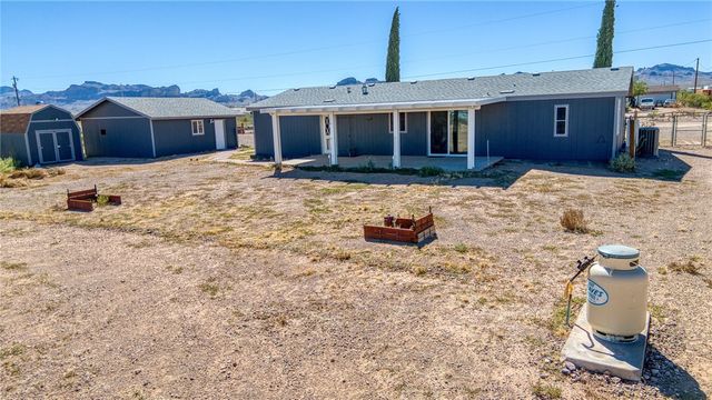 596 S Emery Park Road, Golden Valley, AZ 86413