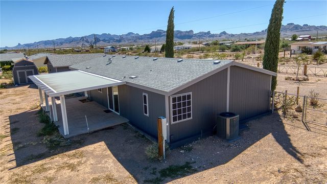 596 S Emery Park Road, Golden Valley, AZ 86413