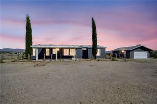 596 S Emery Park Road, Golden Valley, AZ 86413