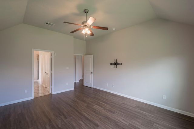7418 Masters Drive, Navasota, TX 77868