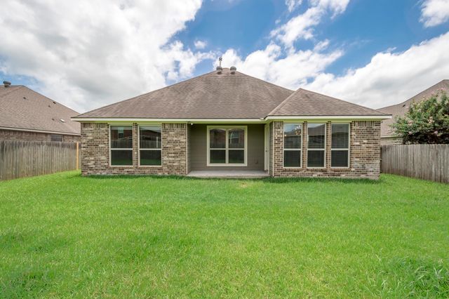 7418 Masters Drive, Navasota, TX 77868