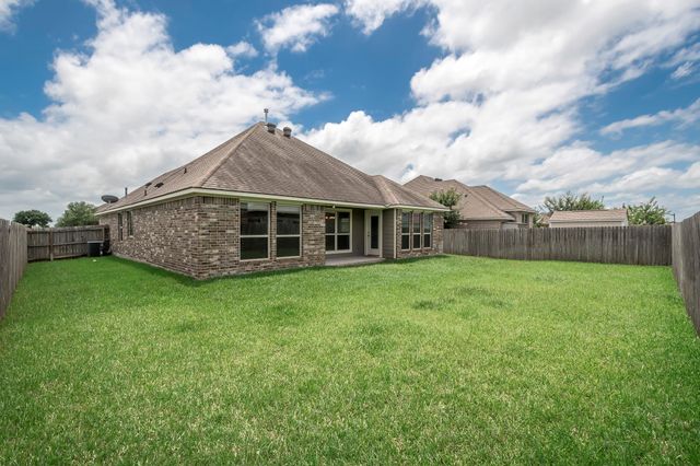 7418 Masters Drive, Navasota, TX 77868
