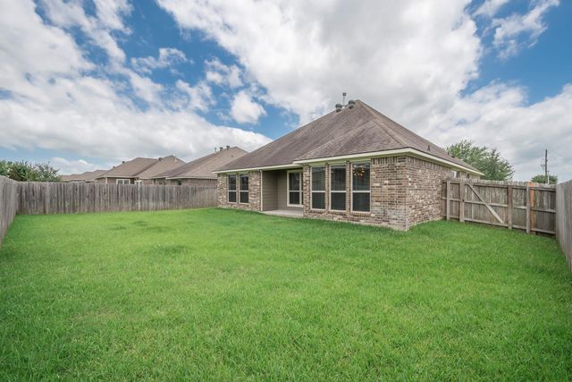 7418 Masters Drive, Navasota, TX 77868