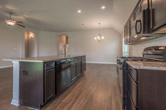 7418 Masters Drive, Navasota, TX 77868