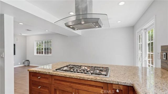 7226 Dennis, West Hills, CA 91307