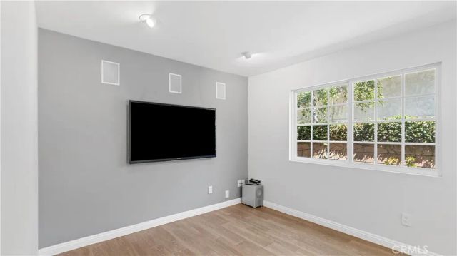 7226 Dennis, West Hills, CA 91307