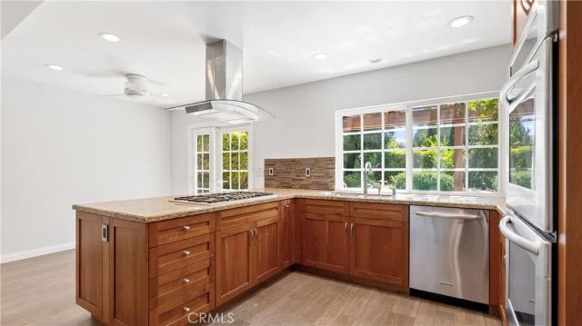 7226 Dennis, West Hills, CA 91307