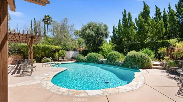 7226 Dennis, West Hills, CA 91307