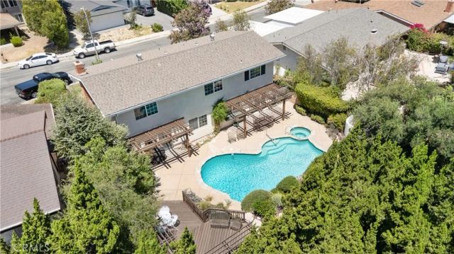 7226 Dennis, West Hills, CA 91307