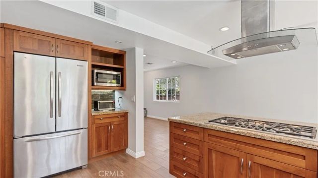 7226 Dennis, West Hills, CA 91307
