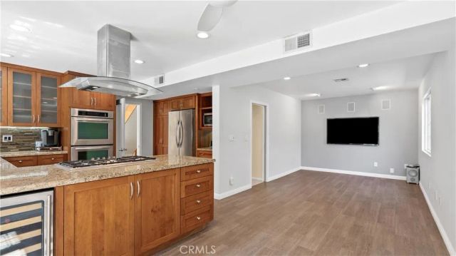 7226 Dennis, West Hills, CA 91307