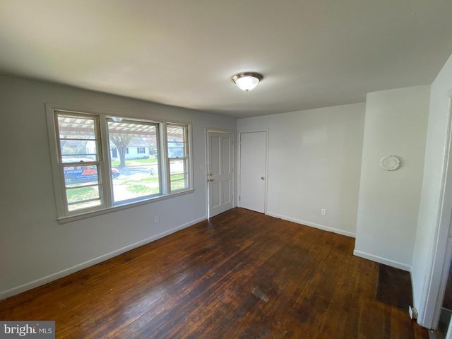 209 FRAZIER ST, Fredericksburg, VA 22401