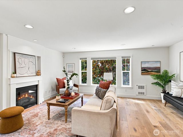 2106 E Terrace Street, Seattle, WA 98122