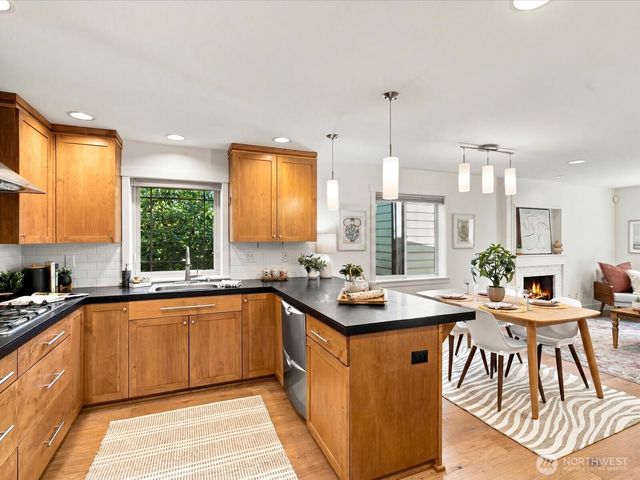 2106 E Terrace Street, Seattle, WA 98122
