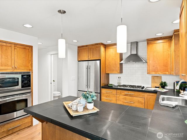 2106 E Terrace Street, Seattle, WA 98122