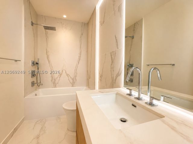 1400 Biscayne Blvd 1807, Miami, FL 33132