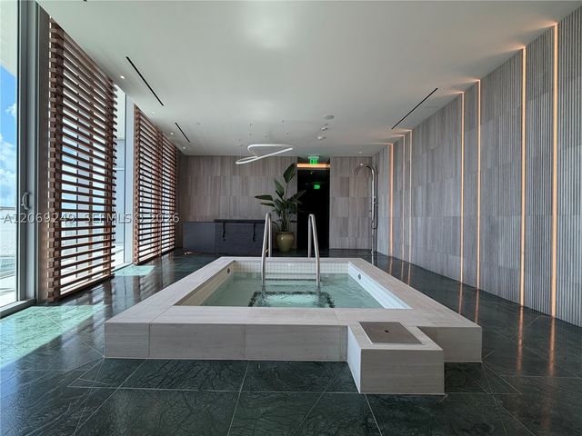 1400 Biscayne Blvd 1807, Miami, FL 33132
