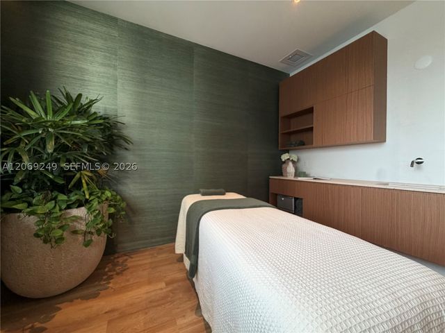 1400 Biscayne Blvd 1807, Miami, FL 33132