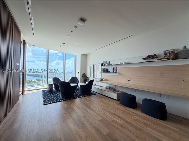1400 Biscayne Blvd 1807, Miami, FL 33132