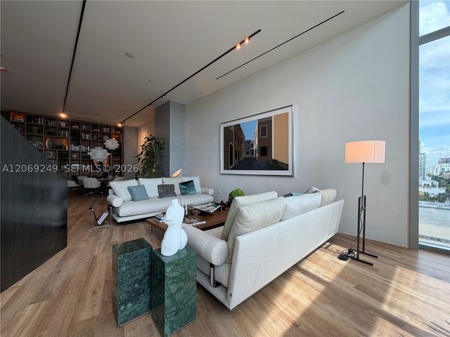 1400 Biscayne Blvd 1807, Miami, FL 33132