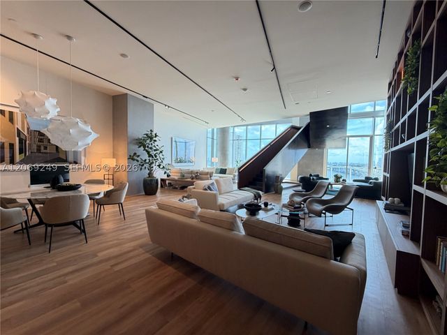 1400 Biscayne Blvd 1807, Miami, FL 33132