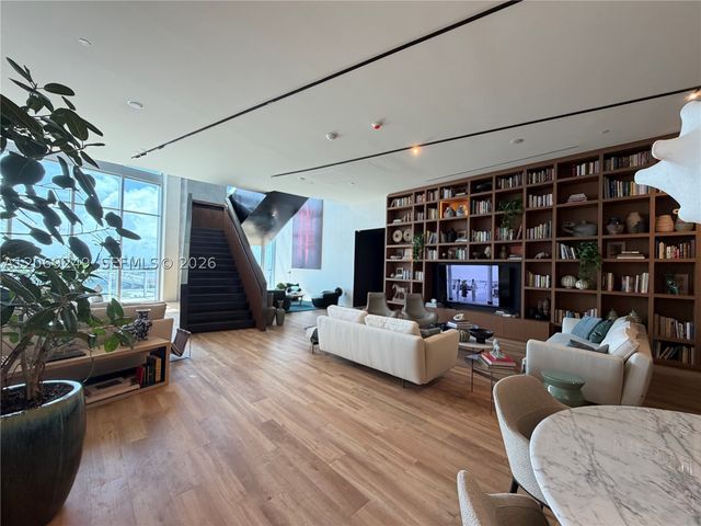 1400 Biscayne Blvd 1807, Miami, FL 33132