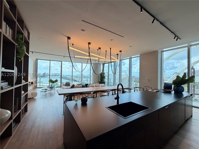 1400 Biscayne Blvd 1807, Miami, FL 33132