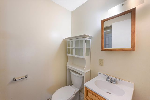25 Millham Court, South Burlington, VT 05403