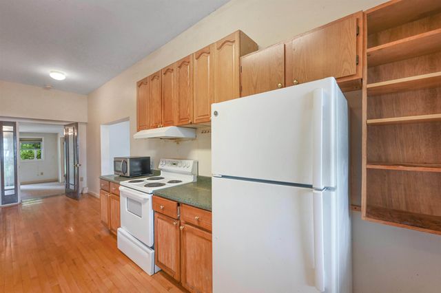 25 Millham Court, South Burlington, VT 05403