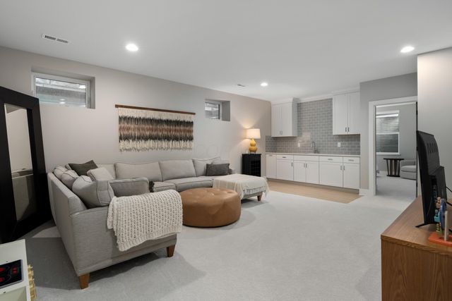 1116 Edgehill Road, Columbus, OH 43212