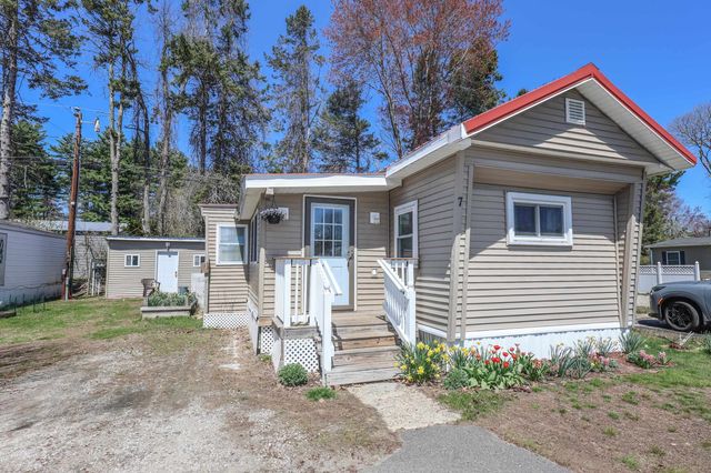 7 Grenier Boulevard, Londonderry, NH 03053