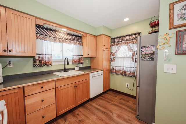 7 Grenier Boulevard, Londonderry, NH 03053