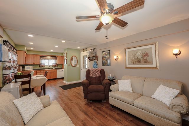 7 Grenier Boulevard, Londonderry, NH 03053