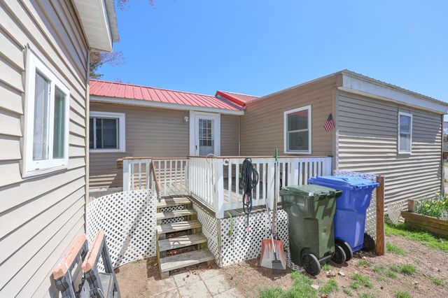 7 Grenier Boulevard, Londonderry, NH 03053